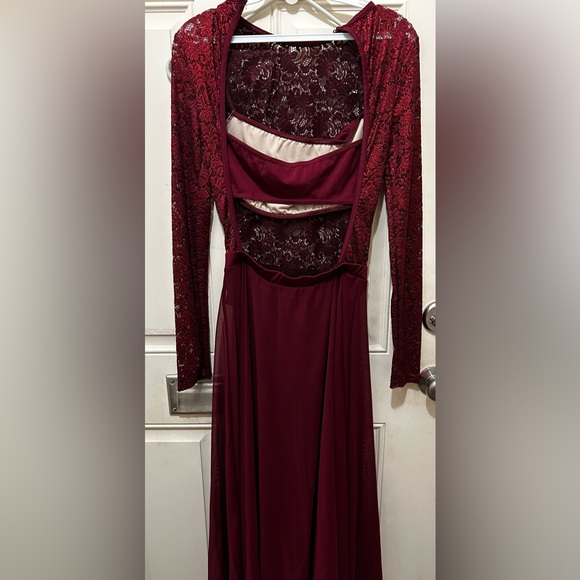 Dance costume - Picture 3 of 3